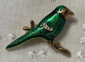 Goldtone green enamel & rhinestones Bird On Branch brooch pin. NWOT - Picture 1 of 4