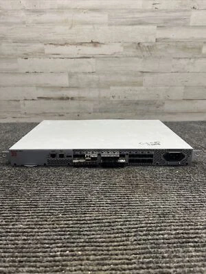 INTERRUPTOR DE CANAL DE FIBRA BROCADE 24 PUERTOS BR-310-0008 usado Foto 1 de 4