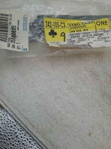 NOS GM 08-12 Chevrolet Malibu Windshield Wiper Arm 25800625  - Picture 1 of 2