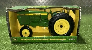 Ertl John Deere 2440 Utility Tractor Die Cast  1/16 Scale - Picture 1 of 8