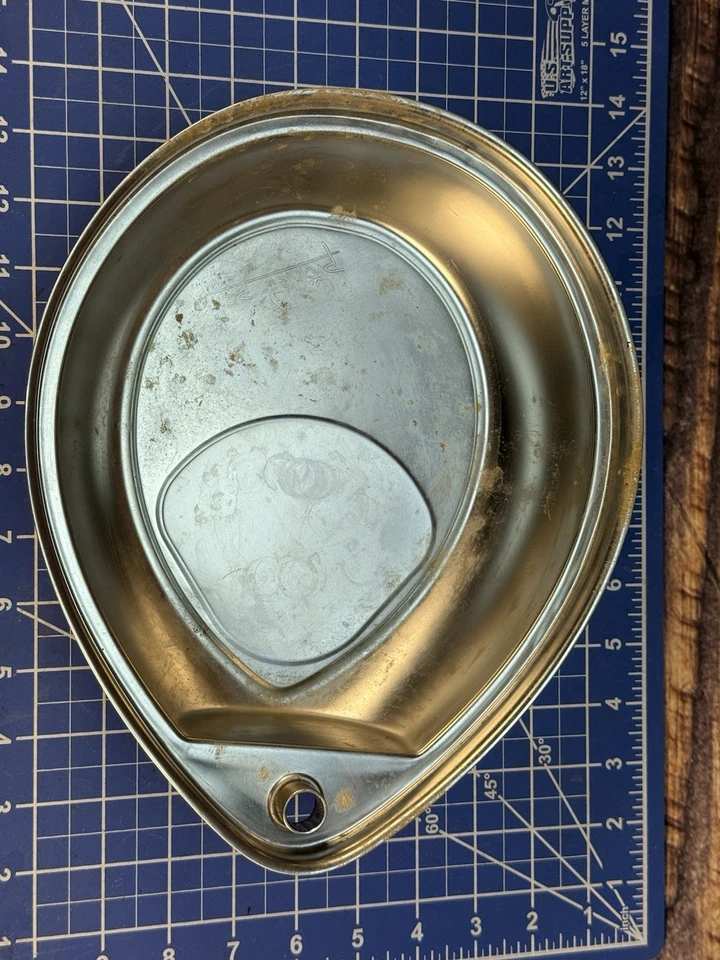 Fuente de acero inoxidable Pioneer Pet diseño de gota de lluvia solo tazón de 60 oz Foto 1 de 2