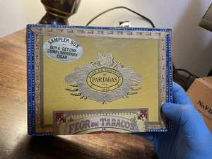 Vintage Flor De Tabacos De Partagas Sampler Box 5 Cigars *GOOD CONDITION* - Picture 1 of 5