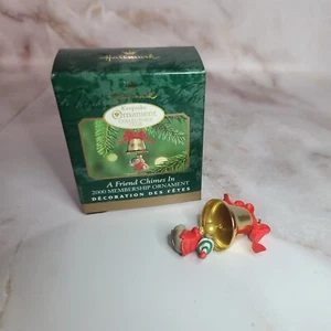 2000 Hallmark Keepsake Ornament Miniature A Friend Chimes In - Picture 1 of 8
