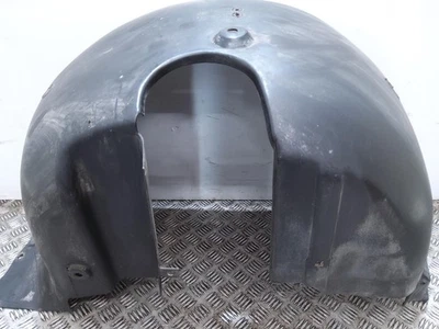 Protector de forro de arco de rueda de paso Porsche 944 Turbo Silver Rose N/S 94450438200 Foto 1 de 4