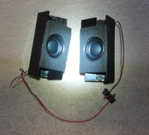 Toshiba AIO LX835-D3203 23" Desktop Left Right Speakers + SCREWS 6039B0053601 - Picture 1 of 3