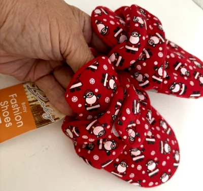 Nuevo 6-12 MO Rojo Santa BABY MARCA Moda Zapatos BOTINES ZAPATILLA Gancho Lazo AGARRADOR Foto 1 de 4