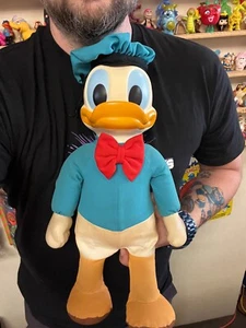 VINTAGE 1970s DISNEY WALKING DONALD DUCK BY HASBRO 16" COMPLETE WITH HAT - Picture 1 of 16