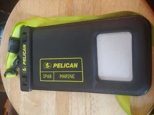 Pelican Marine IP68 Waterproof Phone Pouch Floating with Lanyard - Zdjęcie 1 z 2