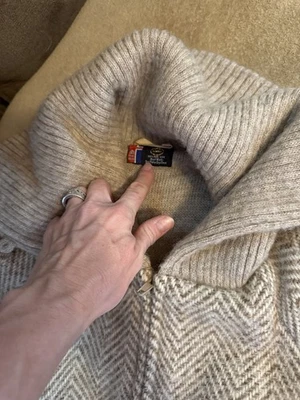Landau thick Wool Knit Coat made in ICELAND Herringbone Beige Tan Ladies sz Med - Image 1 of 4
