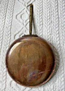 Vintage Copper Skillet 9" Brass Handle Frying Pan Unmarked French Style Cookware - Picture 1 of 11