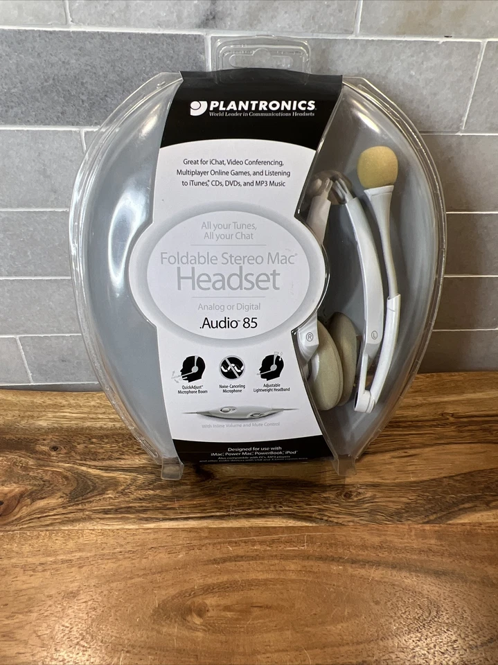 Plantronics Foldable Stereo Mac Headset Audio 85. (Analog Or Digital) - White - Image 1 of 4