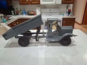 Keystone Front Crank Packard Dump Truck - Picture 1 of 5