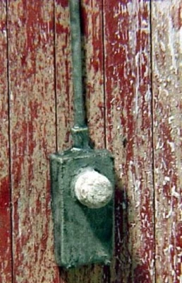 S SCALE/Sn3/Sn2 WISEMAN MODEL SERVICES DETAIL PARTS: S332 ELECTRICAL METER BASE - Image 1 of 2