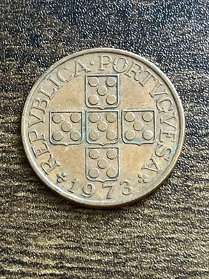 1973 Portugal 1 One Escudo Shield Actual Coin TB6824* - Image 1 of 2