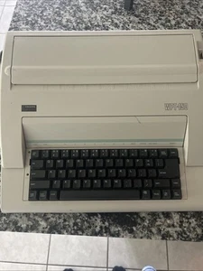 Nakajima WPT-150 Portable Electronic Word Processing Typewriter Tested Working - Afbeelding 1 van 9