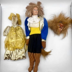 Figura Muñeca Ken Como Príncipe Adam La Bella y la Bestia de Disney De Colección Años 90 - Imagen 1 de 3