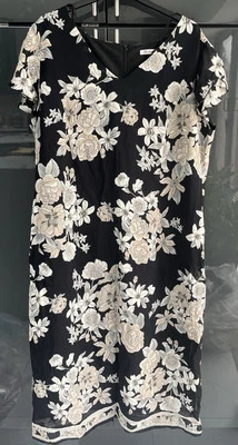BERKERTEX BLACK FLORAL DRESS BEIGE & WHITE FLOWER PATTERN SIZE 20 MIDI LENGTH  - Image 1 of 4