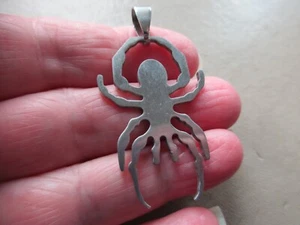 VINTAGE LARGE RETRO SILVER TONE METAL SCORPION SPIDER FOB CHARM PENDANT NECKLACE - Picture 1 of 2
