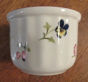 New Villeroy & Boch Petite Fleur Remekin 3 1/4 Inches - Picture 1 of 3
