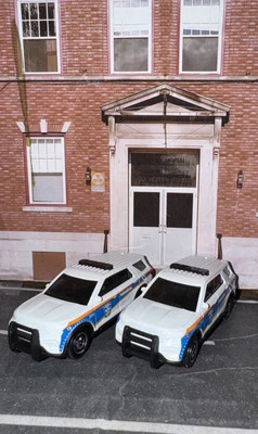 Lot Of 2 Matchbox 2023 Ford Interceptor SUV MBX Paramedics 1:64 NLFFP Diecast - Image 1 of 4