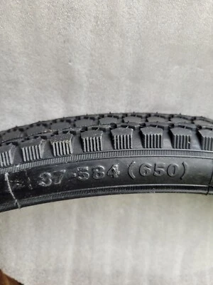 Pneus vélos anciens.  650b standard 37/584 - Photo 1/2