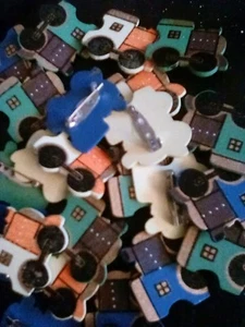 JOB LOT 12 HANDMADE COLOURED TRAIN WOODEN BROOCHES -party favours etc - Picture 1 of 2