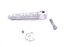 2006 YAMAHA FZ6 FZ 600 LEFT PASSENGER FOOTPEG FOOT REST REAR PASS PEG Y121 - Picture 1 of 8