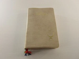 The Sunday Missal A New Edition By E.J. Dwyer Paperback Religious Non-Fiction - Picture 1 of 8