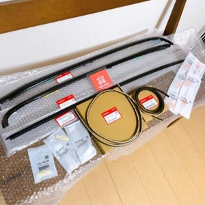 Genuine Honda Acura  Integra DC1 DC2 Front Windshield Molding Condition: SS - Picture 1 of 2