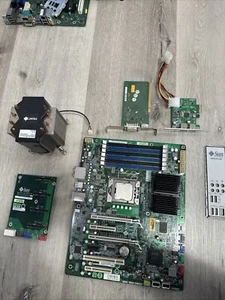 Sun Microsystem motherboard 375-3610-01 + Intel Xeon W3570 - Afbeelding 1 van 15