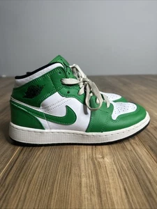 Nike Air Jordan Retro 1 High Mid Lucky Green Youth Shoes Kids DQ8424-301 Sz 4Y - Foto 1 di 13