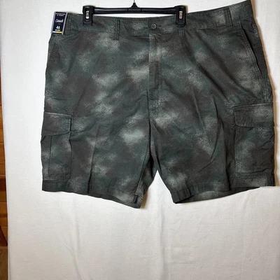 Roundtree & Yorke  Shorts Big Mens 46 Green Casuals Pockets NWT - Image 1 of 4