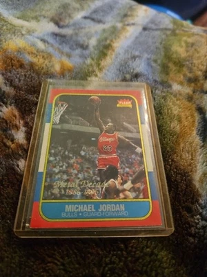 Fleer 1986-87 - Michael Jordan #57 (RC) Foto 1 de 4