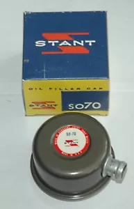 1968-81 OIL FILLER CAP AMERICAN MOTORS & JEEP V8 NEW STANT SO70 NEW - Foto 1 di 2