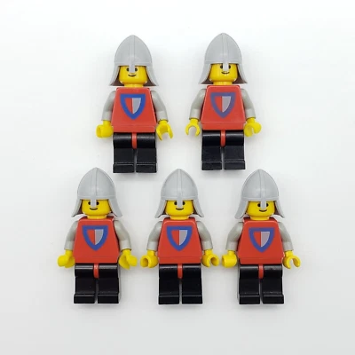 Lot of 5 Lego Classic Castle Knight Minifigures 1980s Vintage 6002 0016 677 6077 - Image 1 of 3