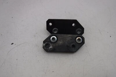 2001 KAWASAKI NINJA ZX12R ПЕРЕДНИЕ ПОДНОЖКИ КРЕПЛЕНИЯ ЗАДНИЕ КРОНШТЕЙНЫ  - Изображение 1 из 4