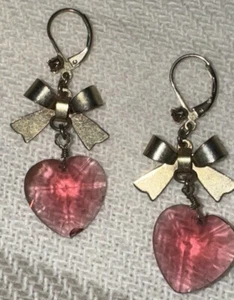 Betsey Johnson Vintage Pink Crystal heart charm With Gold Plated Bows Earrings - Picture 1 of 3
