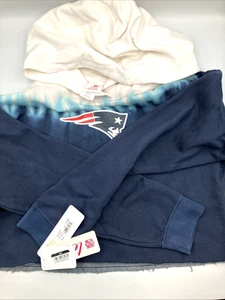 NFL New England Patriots Girls Dip-Dyed Crop Hooded Sweatshirt Blue/White, L - Picture 1 of 5