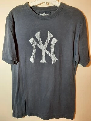 Camiseta Pequeña MLB New York Yankees Gris Adulto--¡Excelente Estado! Foto 1 de 3