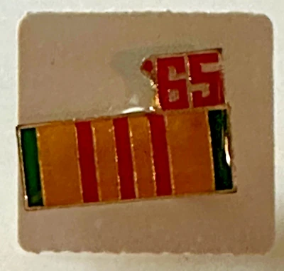 PIN SOLAPA VIETNAM ESMALTE LATÓN NUEVO AÑO 1965 MILITAR Foto 1 de 2