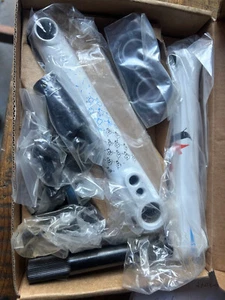 DMR Cult Cranks BMX 175mm White with Axle & Bearing Kit - New with box - Picture 1 of 2