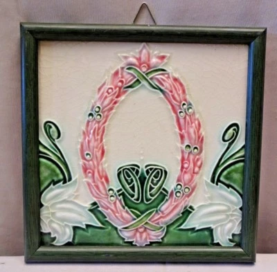 TILE MAJOLICA ENGLAND VINTAGE ART NOUVEAU ARCHITECTURE WREATH DESIGN DECO #417 - Image 1 of 4