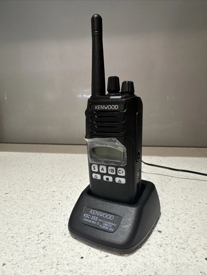KENWOOD NX-1300AU k2 UHF Radio With Kenwood KSC-35S Charger - image 1 of 4