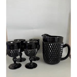 Brocca e set quattro bicchieri vintage Hobnail in vetro nero ottime condizioni - Foto 1 di 10