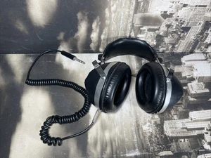 Micro Diamond Headset Model Sk-900d Wired Headphones Retro Vintage Collectable - Picture 1 of 3