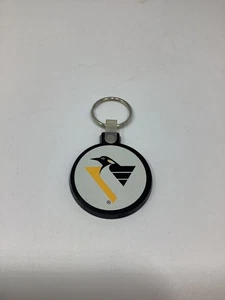 Vintage Pittsburgh Penguins Hockey Puck NHL Schlüsselanhänger 2" US Healthcare Logo - Bild 1 von 2