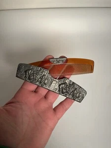 De colección Hans Jensen Peine Switchblade Dinamarca Plata Caparazón de Tortuga Escena Tallada de Pelo - Imagen 1 de 4