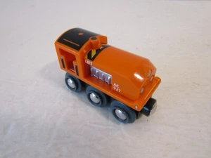 BRIO AC 927 ORANGE POP HOOD DIESEL TRAIN UNBOXED USED GREAT CONDITION - Picture 1 of 8