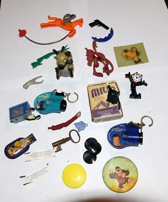ORIGINAL Vintage Toy Lot Random Characters 70s/80s/90s - Image 1 of 4