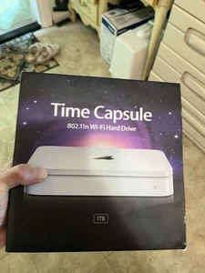 Apple Time Capsule WiFi router 1 TB A1254 First Generation - Power Cord INCLUDED - Picture 1 of 7